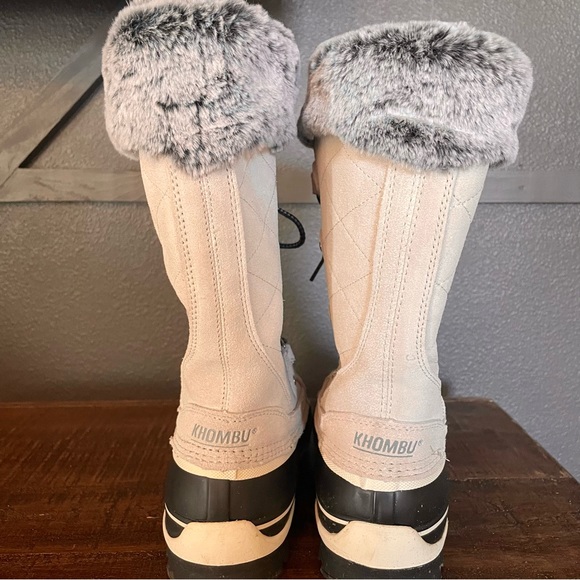 Khombu women’s size 9 Emily cream winter boot with faux fur trim. - Picture 6 of 10